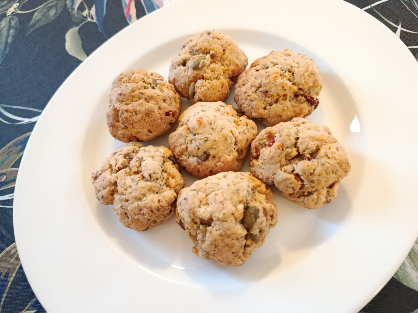 Biscuits pour vos apéros : olives, origan, parmesan et tomates séchées